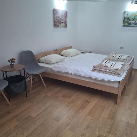 Apartments Victory カヴァダルツィ エクステリア 写真